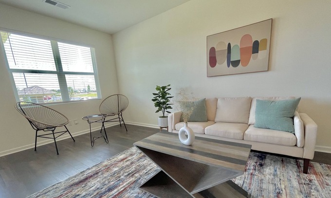 Farmington House | Cozy home 15 miles from Athens!