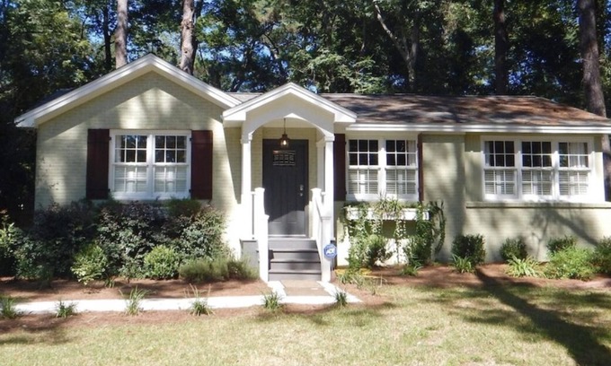 Beaufort House | Cozy Home in prestigious downtown Beaufort neighborhood! Large Fenced Yard!