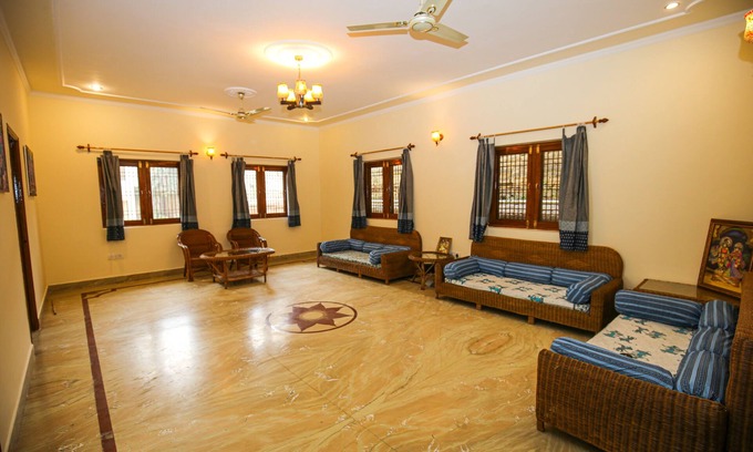 Vrindavan House | Cozy Home Stay in Vrindavan right behind Iskcon temple with modern facilities.