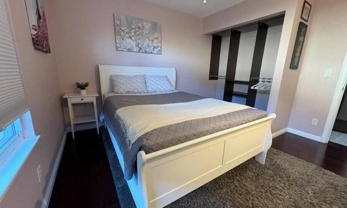 Sacramento House | Cozy home w/pool near Sacramento State and 15 minutes to downtown