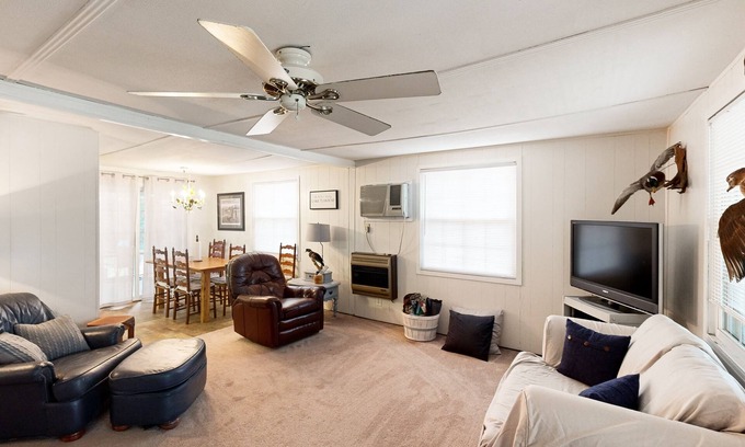 Manning House | Cozy home with lake views and screened patio - come enjoy the outdoors!