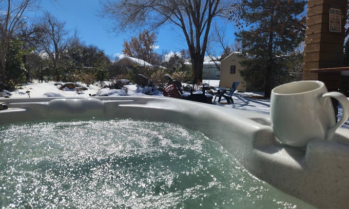 Prescott House | COZY HOME WITH LARGE SHADED BACKYARD. HOT TUB,CORN HOLE,FIREPIT,