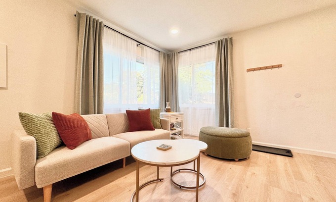 Concord House | Cozy Home with Wifi, AC, Washer/Dryer Near Napa, SF, Hospitals & Bay Area!