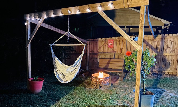 Salem Apartment | Cozy King Bed Studio #2