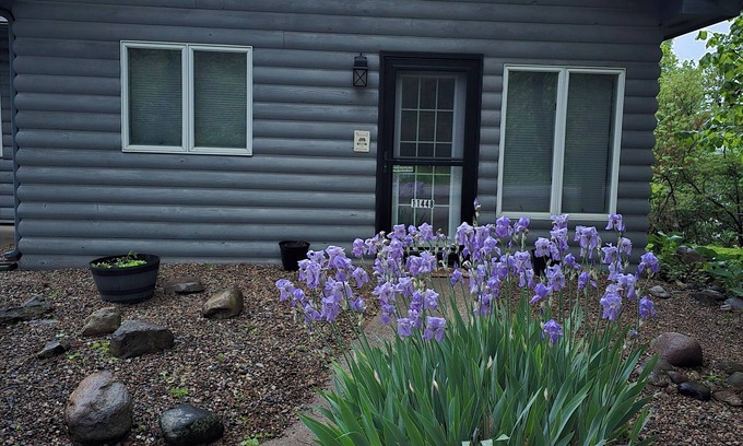 Berrien Springs House | Cozy Lake Chapin Guest House, Two Bedroom, One Bath Quiet Peaceful Setting