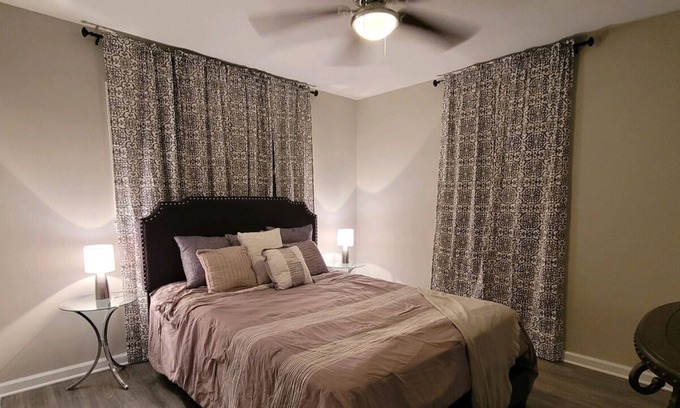 Forest Park House | Cozy Little Red Brick House