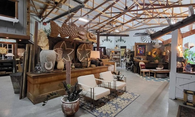 Westville Apartment | Cozy loft inside a vintage store on an animal rescue farm in Westville, IN