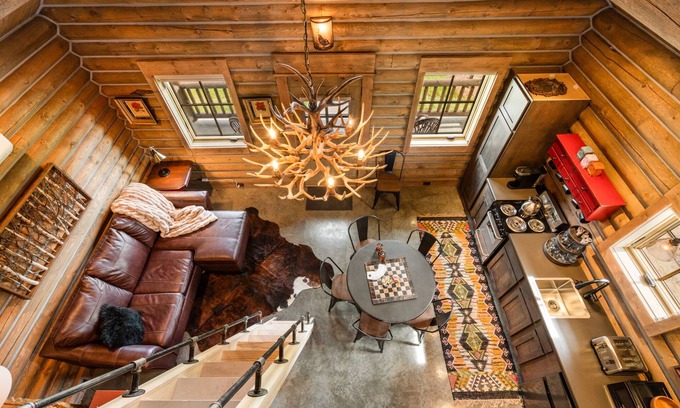 Livingston Cabin | Cozy Log Cabin in Beautiful Paradise Valley