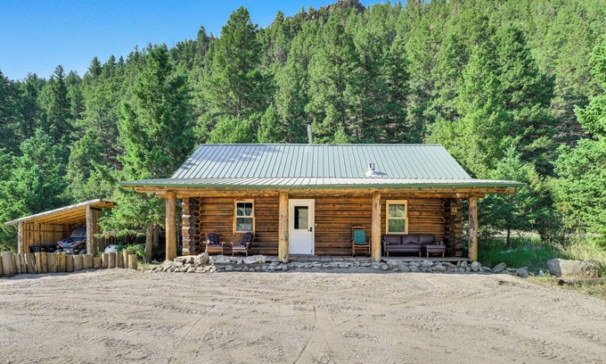 Divide Cabin | Cozy Melrose Cabin w/Fire Pit: Walk to River!