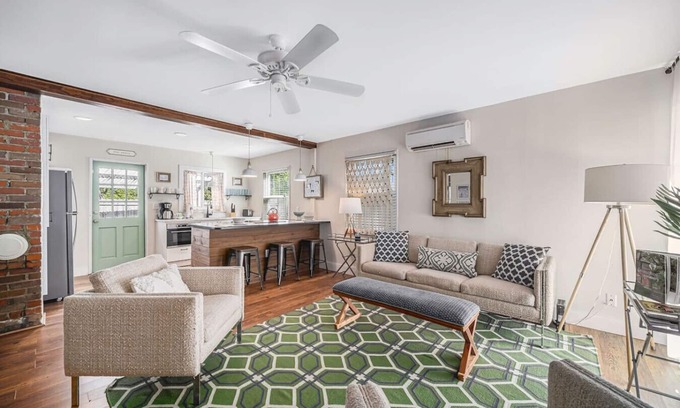 Mount Pleasant House | Cozy, Modern 2br/1ba Shem Creek Getaway, HOT TUB!