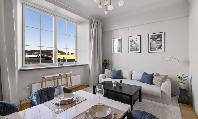 Oslo City Centre Apartment | Cozy, Modern Apt in Central Oslo - 1 Min to Tram