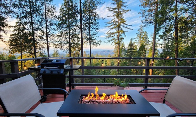 Shingletown Cabin | Cozy Mountain View Cabin on a private road near Lassen Park and Burney Falls.
