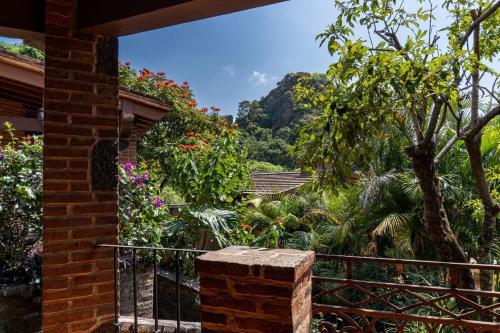 San Pedro Ski Chalet | Cozy Nature Escape in Tepoztlán