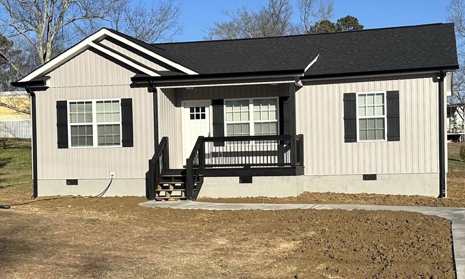 Dalton House | Cozy New Build Home-3BR, 2BA-Dalton, Ga