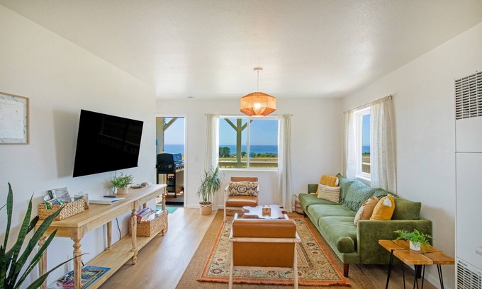 Shelter Cove House | Cozy Oceanview Hideaway#2 on Golf Course/Airport