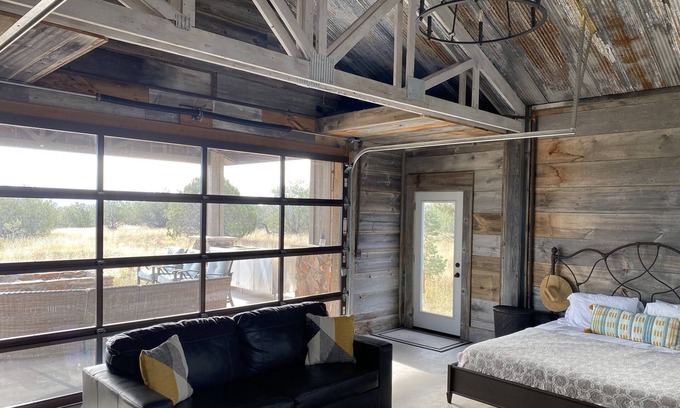 Ash Fork Apartment | Cozy Off Grid Home In Williams AZ (Gateway to the Grand Canyon)