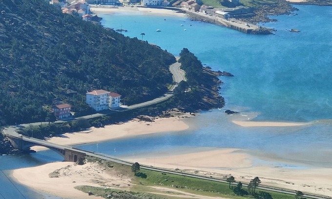 O Pindo Condo | Cozy penthouse by the sea and mountains