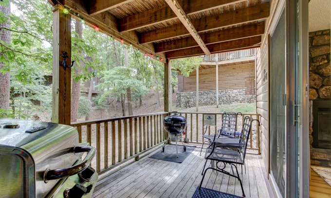 Mount Ida Condo | Cozy Pines/12BPC Hosted by LOVR