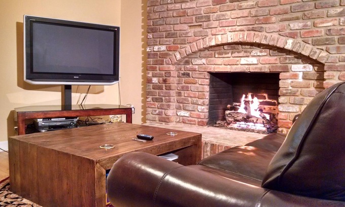 Barclay Downs House | Cozy private basement suite with separate entrance, GREAT neighborhood! We own!