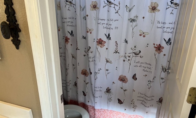 Summerlin South House | Cozy Queens Castle Near Downtown Summerlin