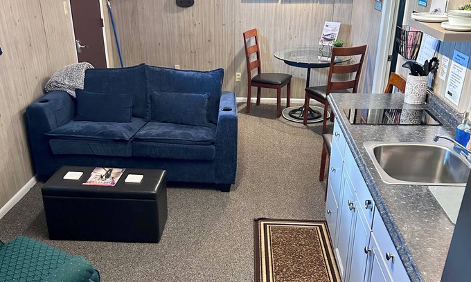 White Sulphur Springs Apartment | Cozy & Quiet Apartment Near Downtown