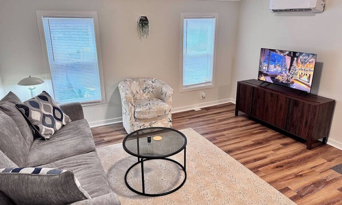 Beaufort House | Cozy & quiet 4 Four. Pets Yes!