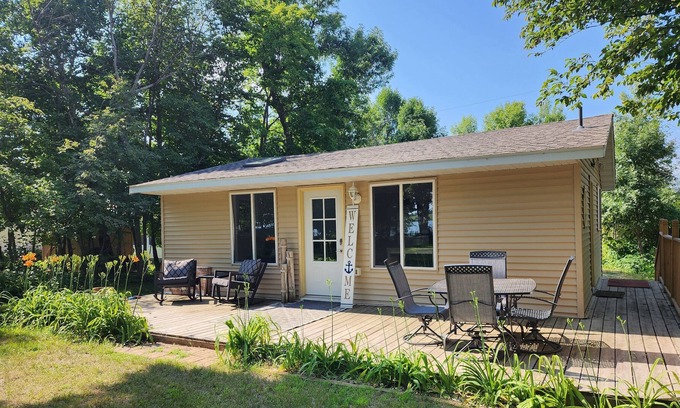 Ottertail Cabin | Cozy, Quiet Cabin on the Lake