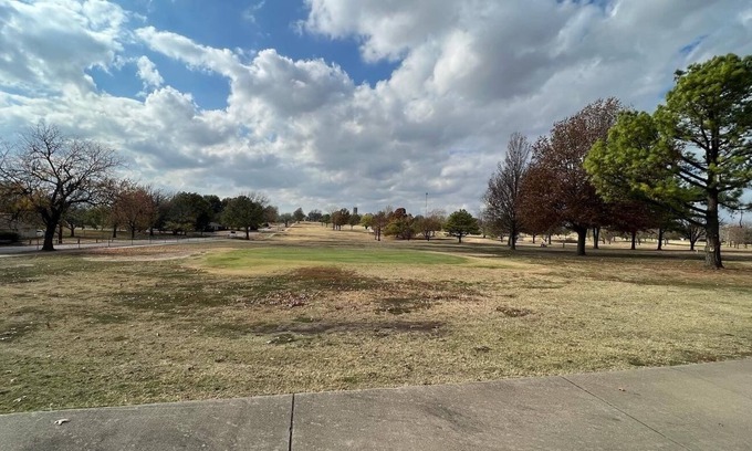 Nowata House | Cozy & quiet home-20 min from Bartlesville!