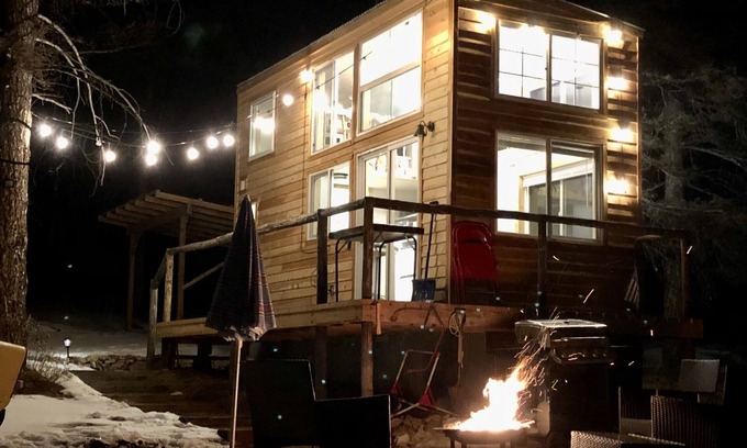 Howard House | Cozy Quiet Mountain Gem