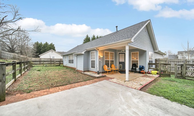 Stallings House | Cozy Ranch