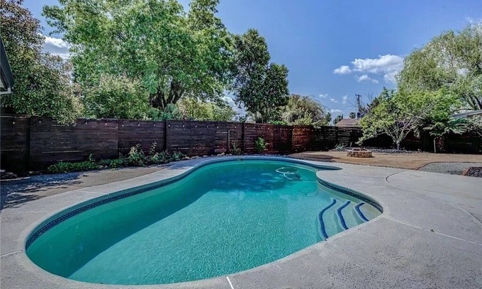 Greenwood House | Cozy retreat on quiet street.Outdoor adventures at your fingertips.