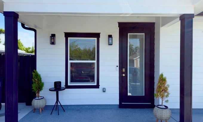 Panama City House | Cozy Retreat with Hot Tub & Pool Table