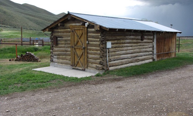 Lima Cabin | Cozy rustic cabin on Little Sheep Creek at foot of Lima Peaks