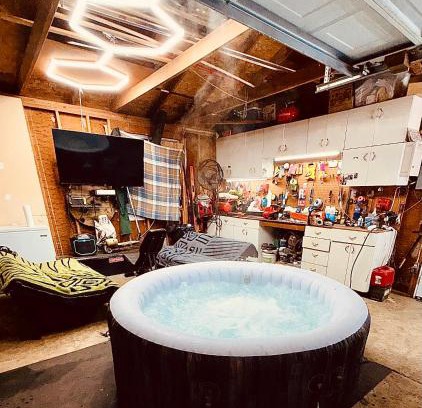 Clearlake Other | Cozy RV Farm Stay with Hot Tub WiFi and Coffee 5 Min to AHCL Hospital and Redbud Park