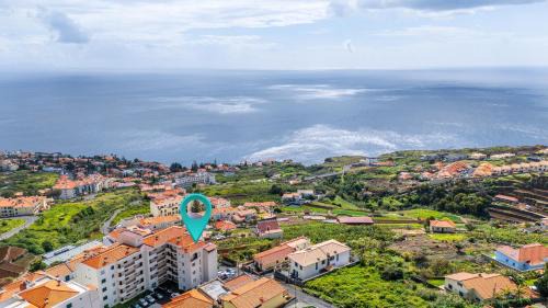 Canico Apartment | Cozy Seaside Cottage Ocean Views and Near Beach