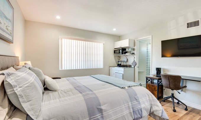 Simi Valley Apartment | Cozy Simi Valley Studio < 10 Mi to Hiking & Golf