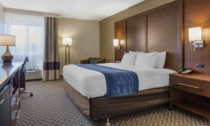 Cody House | Cozy Stay w/Pool & Hot Breakfast - A Stone's Throw from Buffalo Bill Reservoir