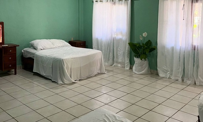 Felipe Carrillo Puerto Apartment | Cozy studio in lovely Felipe Carrillo Puerto with WiFi, AC