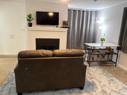 Pecos Apartment | Cozy Studio at the Pecos Village