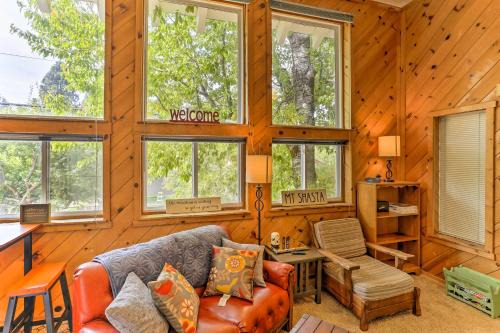 Mount Shasta Apartment | Cozy Studio Near Hiking and Skiing, Walk to Downtown