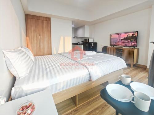 Jakarta Apartment | Cozy Studio South Gate Apt with Pool, Gym, Wi-Fi by 2ndHome