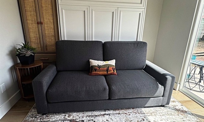 Helena West Side Apartment | Cozy studio with modern kitchen in unit laundry and AC close to hiking trails.