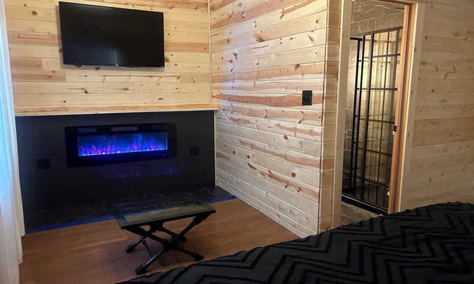 Paradise House | Cozy suite with modern amenities located at the Black Pearl of Paradise