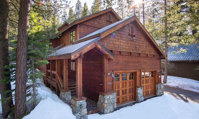 Truckee House | Cozy Tahoe Donner Cabin
