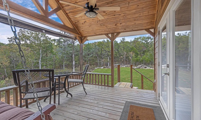 Belle Mina Cabin | Cozy Tiny Cabin with a View!