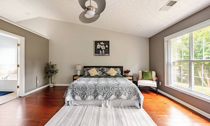 Lilburn House | Cozy Urban Getaway/All KING Beds/Spacious