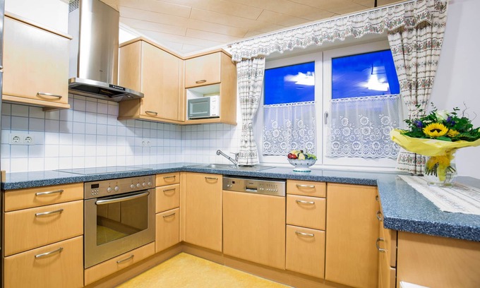 Loich Apartment | Cozy vacation apartment (55sqm) on the first floor with terrace