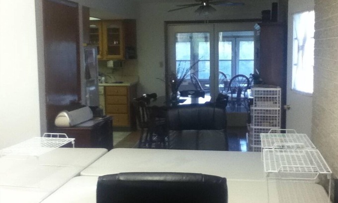 Middletown House | Crafter's Vacation Scrapbook Retreat House Hershey Lancaster Pennsylvania