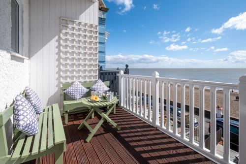 Aldeburgh House | Crags Nest
