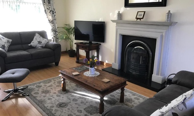 Cookstown House | Craigs Rock Cottage Cookstown